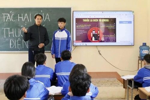 Chính sách rõ ràng, lãnh đạo làm gương trong ngăn chặn tác hại thuốc lá vào trường học