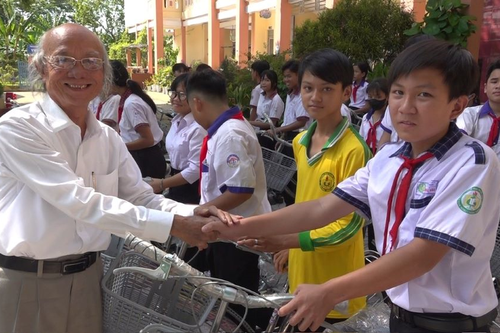 Ông Thảo làm nhiều việc thảo