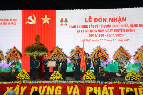 Tổng công ty ACC và Công ty ADCC đón nhận Huân chương Bảo vệ Tổ quốc