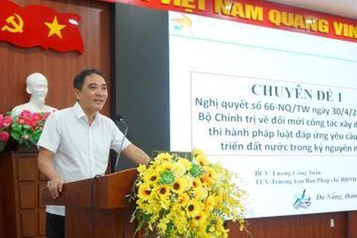 Nâng cao nhận thức pháp luật cho cán bộ, nhân dân