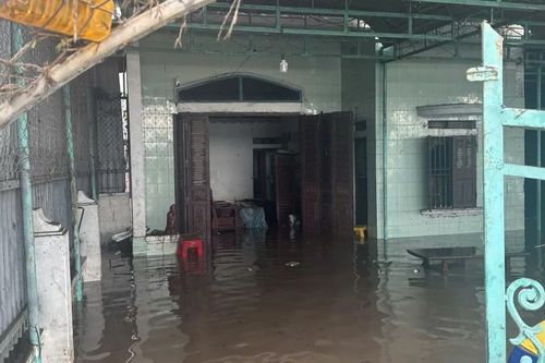 Gia Lai: Hàng trăm nhà dân bị ngập, nhiều nơi chia cắt