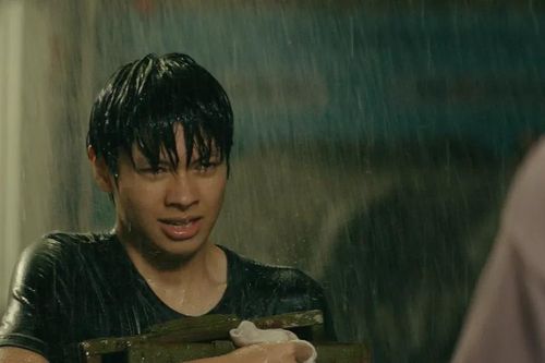 Gần ngày công chiếu, phim 'Bà đừng buồn con' đổi tựa mang nhiều ẩn ý