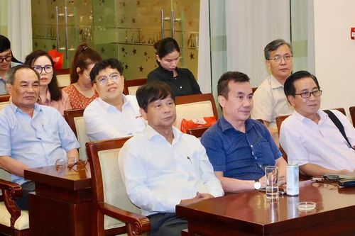 Hành trình 'Hướng về cội nguồn Cách mạng' của cán bộ tuyên giáo – dân vận và báo chí TPHCM