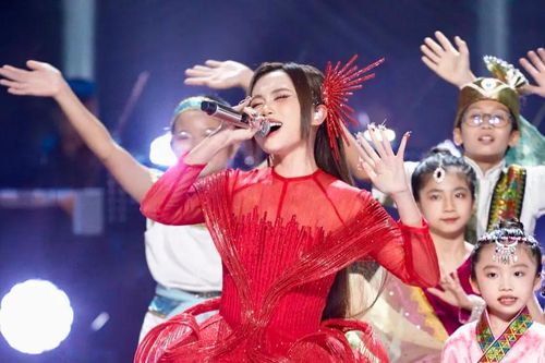 Phương Mỹ Chi xuất hiện trong danh sách những gương mặt kiến tạo và truyền cảm tại châu Á