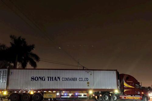 Xe máy lao vào container trên ĐT 719 ở Lâm Đồng, một người tử vong