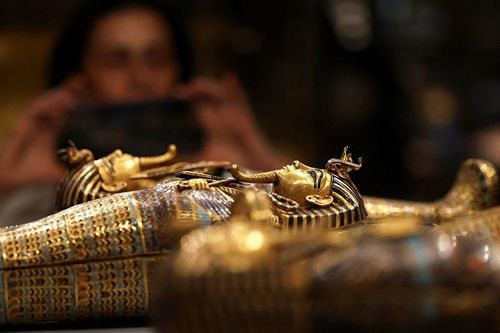 Bí mật kho báu của vua Tutankhamun lần đầu hé lộ sau hơn 100 năm