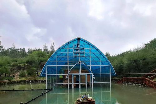 Xót xa tháp Chăm nghìn năm tuổi tại Huế bị ngâm nhiều ngày giữa nước lớn, dân lo sập đổ