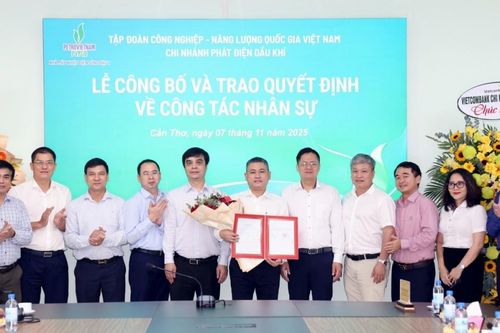 PVPGB công bố và trao quyết định bổ nhiệm Giám đốc NMNĐ Sông Hậu 1