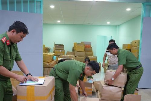 Từ vụ bắt Nguyễn Quốc Vũ, lật lại loạt vụ sản xuất mỹ phẩm giả bị phanh phui