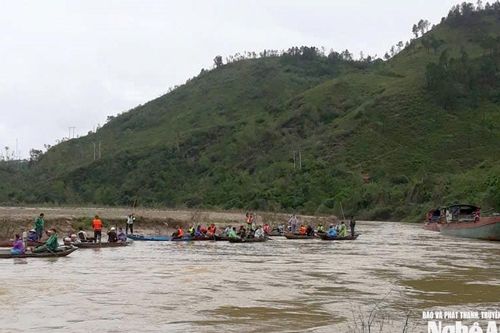 Tìm thấy thi thể người đàn ông bị lật thuyền khi đi đánh cá trên sông Lam