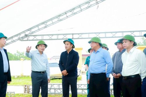 Chủ tịch UBND tỉnh Lê Hồng Vinh kiểm tra, chỉ đạo khắc phục hậu quả thiên tai và công tác chuẩn bị khởi công Trường liên cấp vùng biên