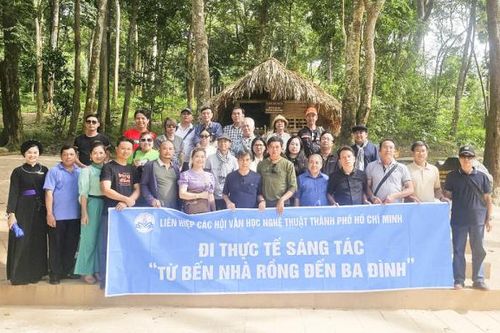 Từ bến Nhà Rồng đến Ba Đình