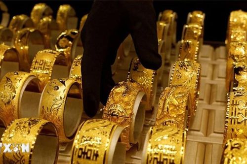 Siết đầu cơ vàng, không nên đánh thuế vàng tiết kiệm của dân