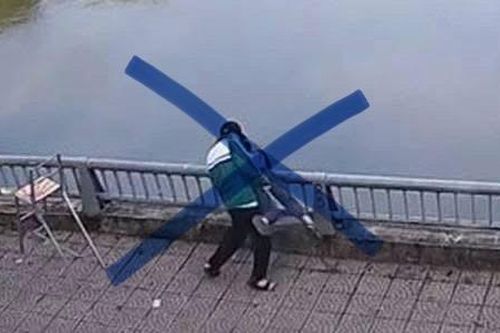 Xử lý như thế nào vụ nam sinh lớp 8 dùng dao đâm bạn rồi đẩy xuống hồ?
