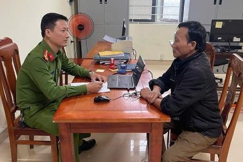 Đối tượng truy nã nguy hiểm ra đầu thú