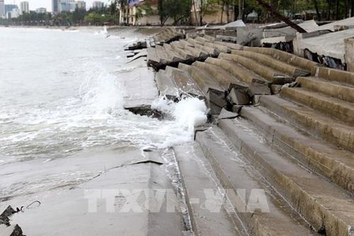 Kè biển hư hỏng khi thiết kế không phù hợp thực tế
