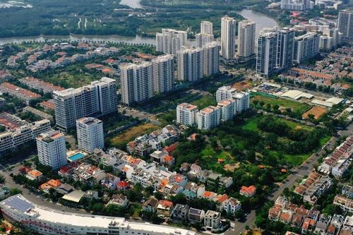 Giá nhà ở TP.HCM tăng cao, hạ tầng là 'phanh' duy nhất