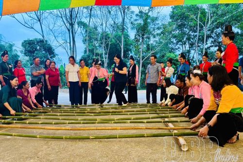 Ngày hội Đại đoàn kết toàn dân tộc bản Tin Tốc
