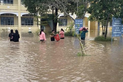 Xã Ia Sao sơ tán gần 40 hộ dân do nước lũ lên nhanh