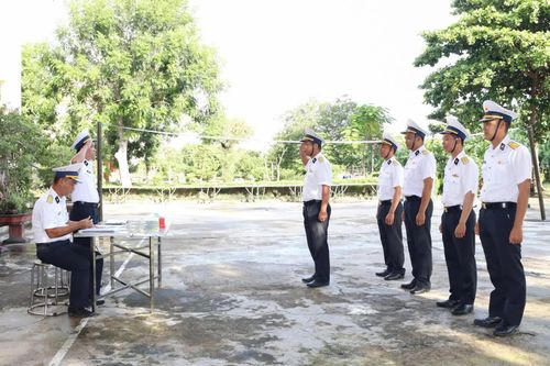 Lữ đoàn 101, Vùng 4 Hải quân kiểm tra điều lệnh, thể lực sĩ quan năm 2025