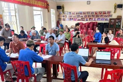 Phường Trung Tâm quyết tâm 'làm đến đâu, sạch đến đó'