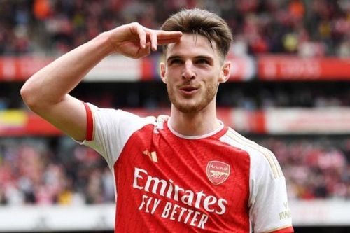Arsenal ra giá 150 triệu euro cho Rice, Ajax mời Ten Hag