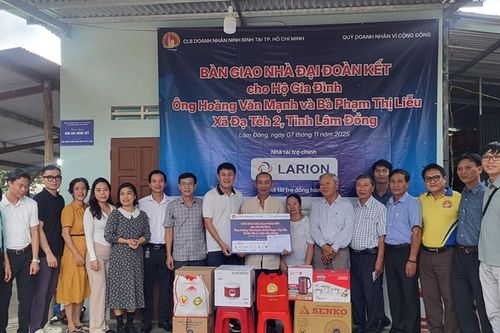 Trao nhà Đại đoàn kết và nhiều phần quà ý nghĩa cho hộ nghèo xã Đạ Tẻh 2