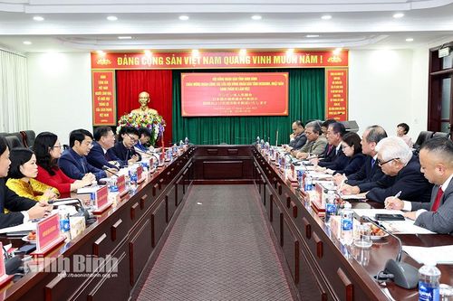 Đồng chí Phó Bí thư Tỉnh ủy, Chủ tịch HĐND tỉnh Lê Quốc Chỉnh tiếp và làm việc với Đoàn công tác HĐND tỉnh Okinawa, Nhật Bản