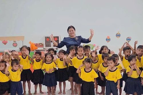 Gieo mầm xanh trên vùng đất khó