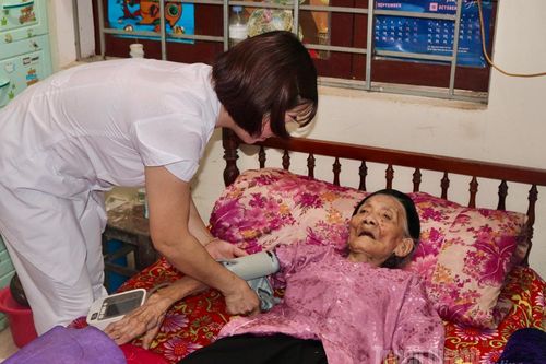 Chăm lo đời sống người cao tuổi không nơi nương tựa