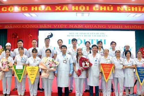 Bệnh viện Y dược cổ truyền tỉnh Tuyên Quang tổ chức Hội thi Điều dưỡng - Kỹ thuật y giỏi, thân thiện