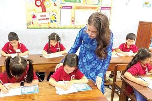 Đồng hành cùng học sinh lớp 1