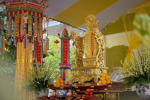 Đàn tràng Lễ tưởng niệm, kỳ siêu tại Công viên Lê Thị Riêng (Nghĩa trang Đô Thành cũ) đã trang nghiêm