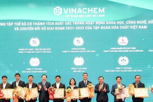 Tổng kết hoạt động khoa học - công nghệ, đổi mới sáng tạo và chuyển đổi số của Vinachem Trụ cột chiến lược trong tái cấu trúc, tăng trưởng xanh