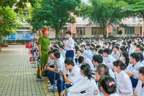 Cảnh báo từ các vụ bạo lực học đường