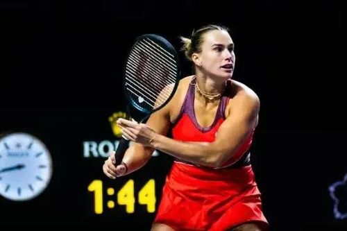 Xác định hai cặp bán kết WTA Finals 2025