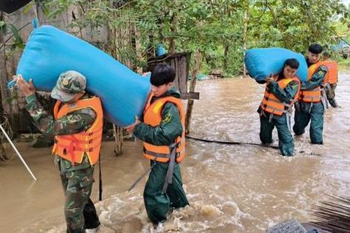 Các địa phương khẩn trương khắc phục hậu quả bão số 13