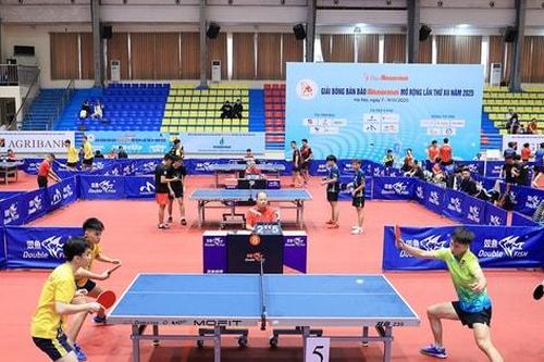 Hình ảnh đẹp tại loạt trận khai màn Giải Bóng bàn tranh Cúp Báo Hànôịmới
