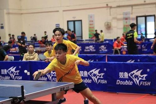 Giải Bóng bàn Báo Hànôịmới mở rộng lần thứ XII năm 2025: Gần 100 trận đấu nội dung đồng đội diễn ra sôi động