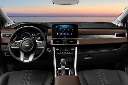 Giá xe Mitsubishi Xpander giảm sốc, thấp kỷ lục, chỉ ngang Toyota Vios, xứng danh MPV rẻ nhất