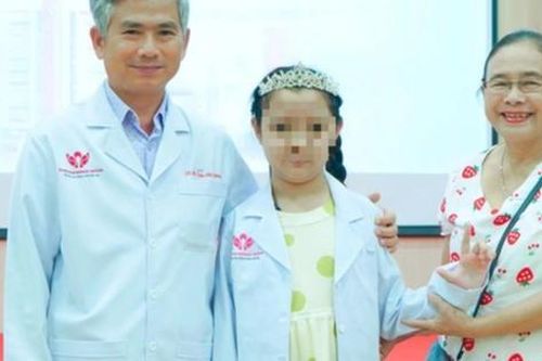 Cô bé 10 tuổi vượt qua 8 lần can thiệp mạch máu não, mơ ước khoác áo blouse trắng