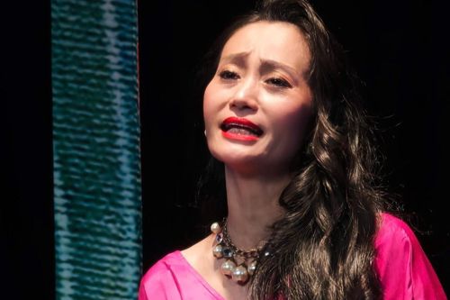 Hạnh Thúy trình báo cơ quan chức năng vụ bị giả mạo