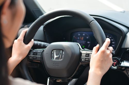 Khó khăn bủa vây hãng xe Honda
