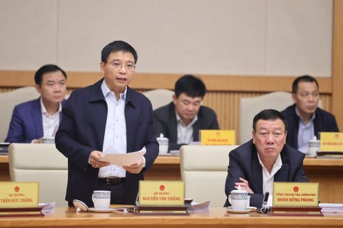Việt Nam được nâng dự báo tăng trưởng GDP