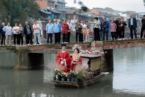 Trào lưu du lịch 'nên vợ nên chồng' tại Trung Quốc