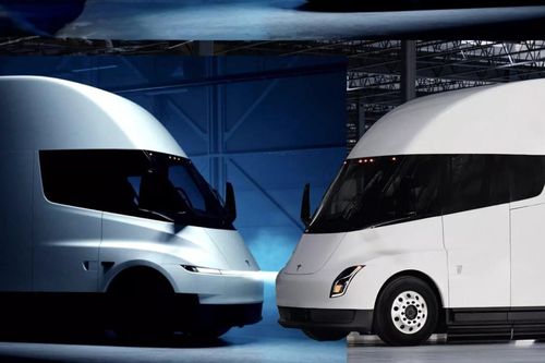 Xe đầu kéo chạy điện của Tesla sẽ hỗ trợ sạc siêu nhanh