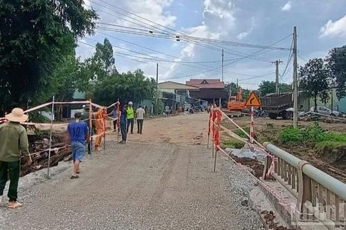Thông tuyến đường Trường Sơn Đông qua cầu Đắk Pờ Tó