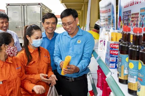 Chú trọng nhà ở xã hội, điều kiện sống của người lao động