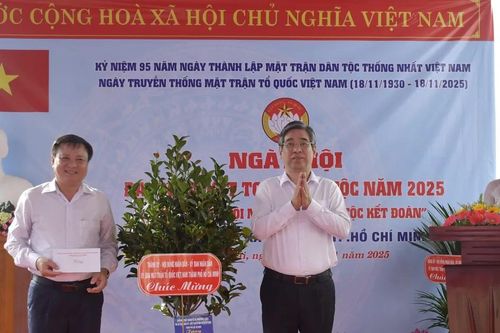 Phát huy sức mạnh đại đoàn kết, lấy người dân làm trung tâm