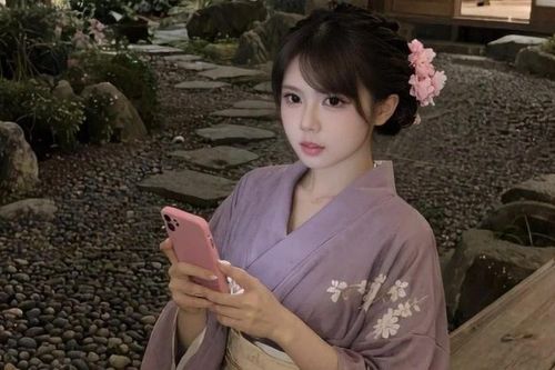 Hà Phương Boo đốn tim game thủ với màn đu trend 'váy xanh'
